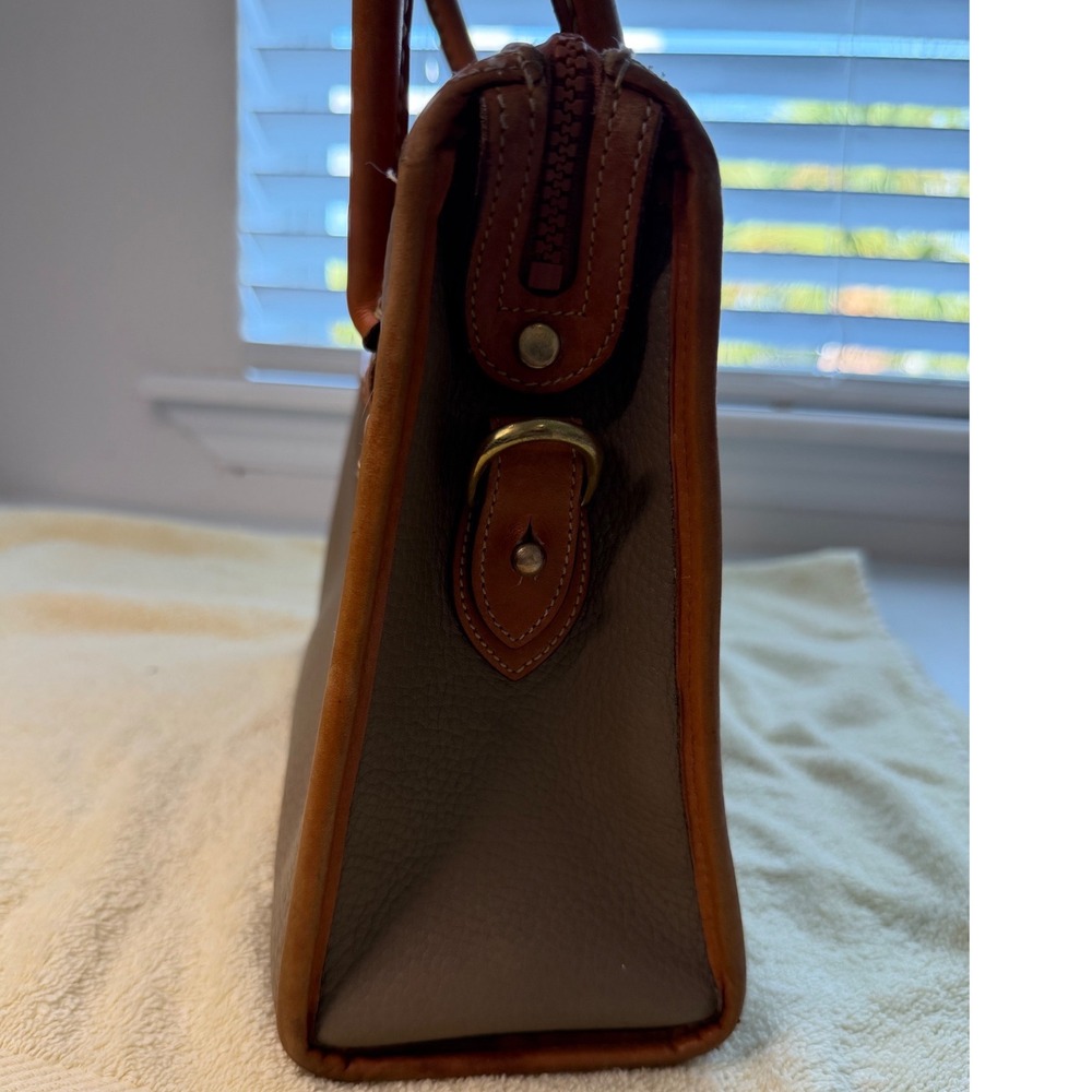 Dooney & Bourke Vintage All Weather Leather Satchel Taupe Tan USA A3910760 - Picture 10 of 16